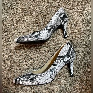 Naturalizer, Snakeskin Pumps, 9M, EUC